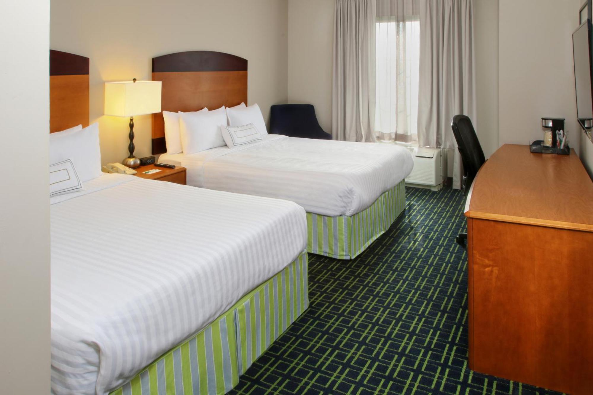 Hotel Wyndham Garden Monterrey Aeropuerto 3*
